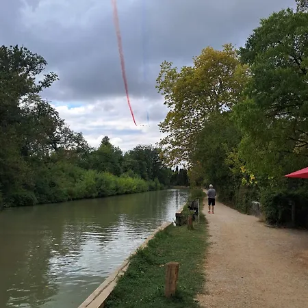 Au Bord Du Canal Du Midi קרקסון